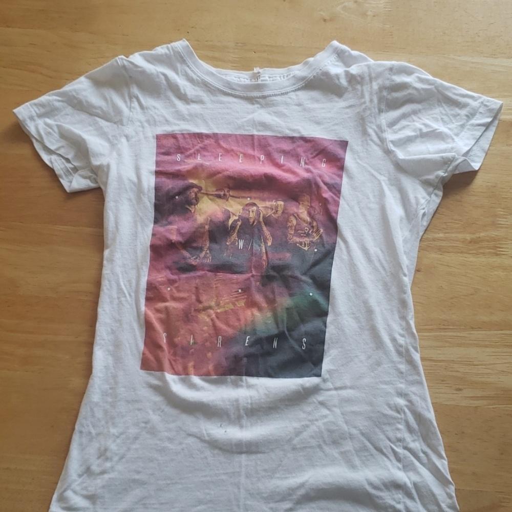 Emo/scene sleeping with sirens t shirt